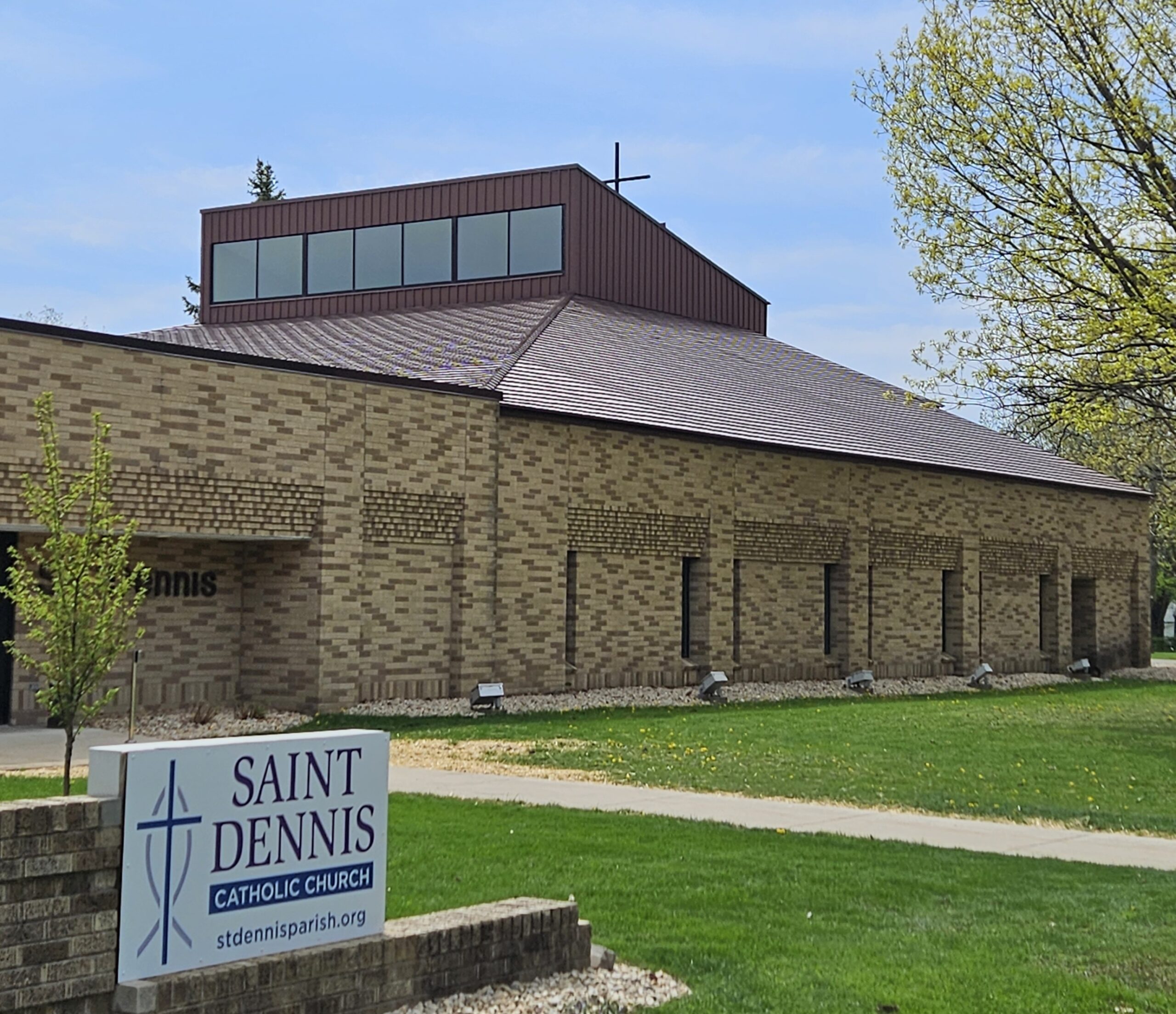 St Dennis Catholic Church Madison, Wisconsin 53714